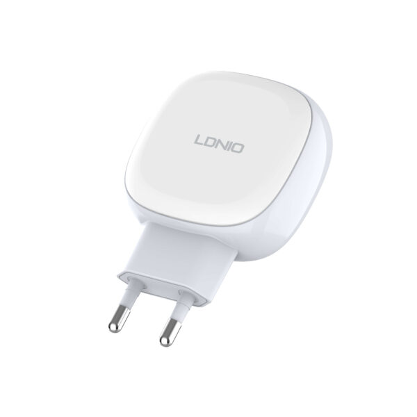 LDNIO Q3611 67W Dual Port PD & QC Fast Charger